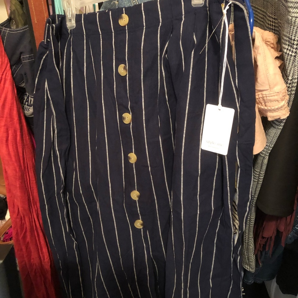 Nwts blue and white skirt